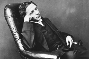 Книжная выставка «Алиса в стране чудес: 160 лет открытий и волшебства: к 160-летию с момента публикации сказочной повести «Приключения Алисы в стране чудес» (1865) Л. Кэрролла»