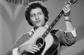 Выставка «Джо Дассен: к 85-летию французского певца, композитора и музыканта»