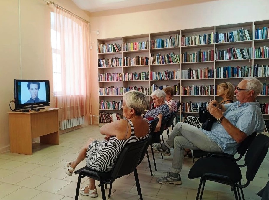 «Владимир Конкин. За кадром и на сцене»: в Областной научной библиотеке прошёл творческий вечер к юбилею артиста