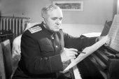 Книжная выставка «Борис Александров. Нам песня помогала побеждать: к 120-летию со дня рождения российского композитора, дирижера»