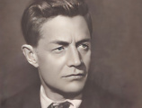 Выставка-портрет «Строки, опаленные войной: к 125-летию со дня рождения А. А. Суркова»