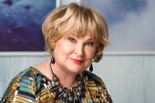 Выставка «Жизнь не бремя, а крылья творчества: к 65-летию со дня рождения Т. Поляковой»
